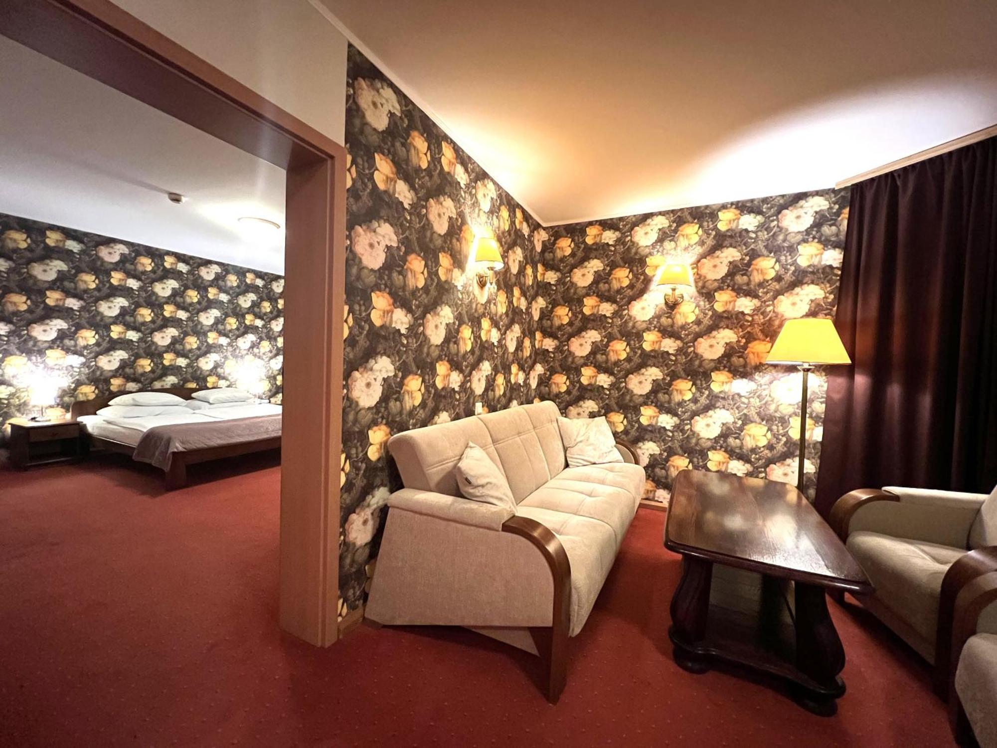 Hotel Kłodzko Dış mekan fotoğraf